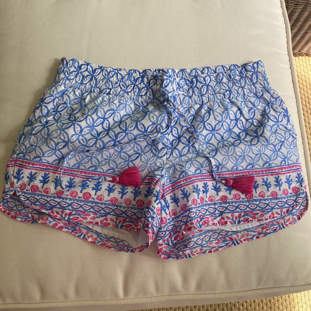 Vineyard vines blue and pink patterned cotton shorts